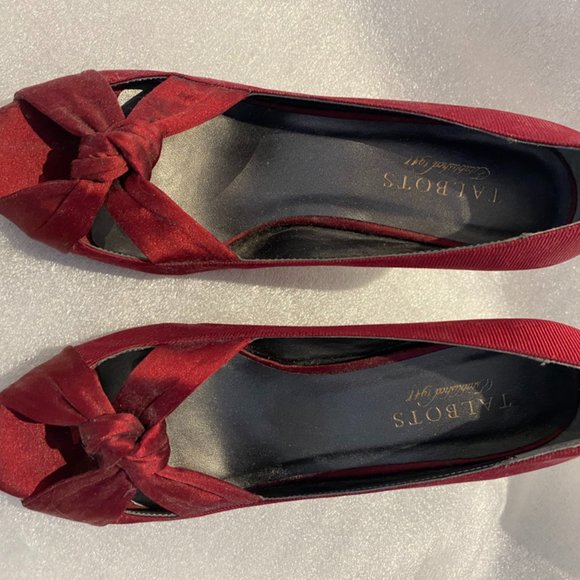 Gorgeous Talbot Heels - Picture 1 of 5